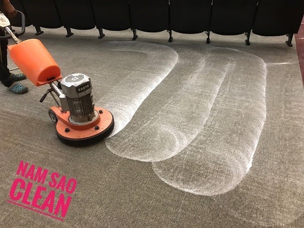 Cách loại bỏ vết bẩn cứng đầu trên thảm