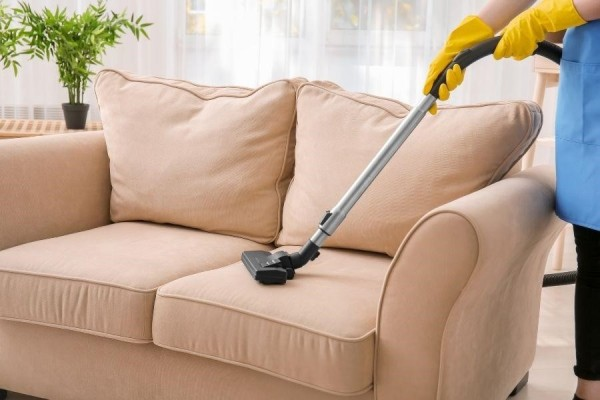 Bí quyết giữ ghế sofa luôn sạch đẹp với dịch vụ vệ sinh năm sao