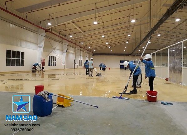 Tại Sao Công Ty Vệ Sinh Công Nghiệp Năm Sao Được Khách Hàng Tin Dùng