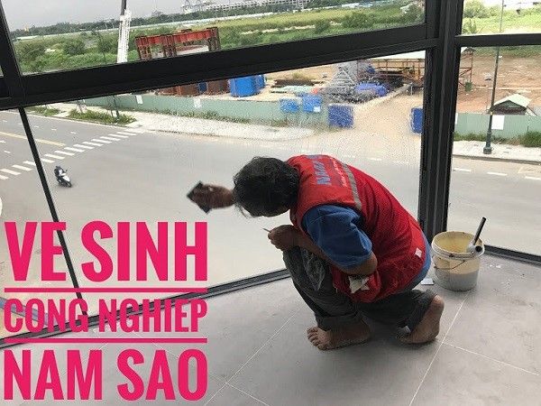 Tại Sao Công Ty Vệ Sinh Công Nghiệp Năm Sao Được Khách Hàng Tin Dùng