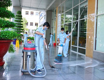 Dịch vụ vệ sinh văn phòng của Năm Sao